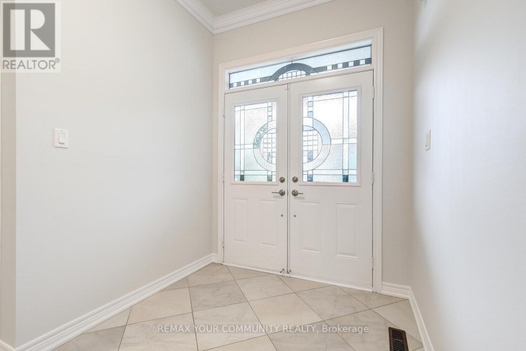 76 IVY GLEN DRIVE, Vaughan (Patterson), Ontario, L6A0P2