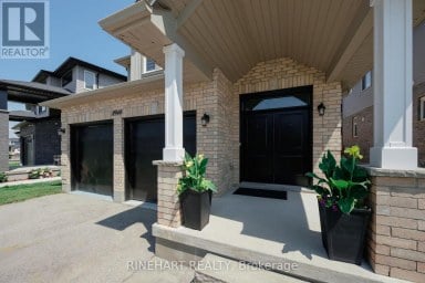 2946 TOKALA TRAIL London North (North S) Ontario photo 2