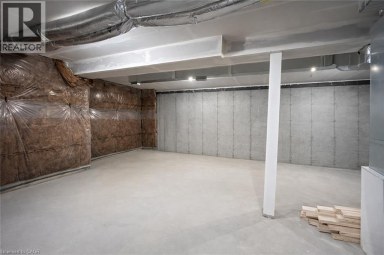 124 SEABROOK Drive Unit# 107(Basement) Kitchener Ontario photo 4