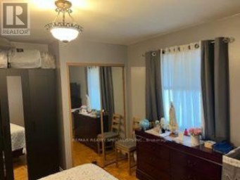 85 CORBETT AVENUE Toronto (Rockcliffe-Smythe) Ontario photo 2
