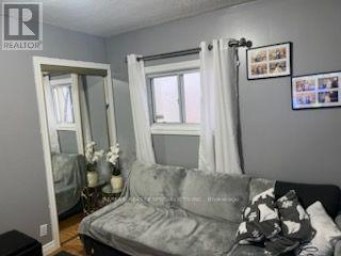 85 CORBETT AVENUE Toronto (Rockcliffe-Smythe) Ontario photo 6