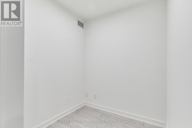 520 - 5 LAKEVIEW AVENUE, Toronto (Trinity-Bellwoods), Ontario, M6J0H3
