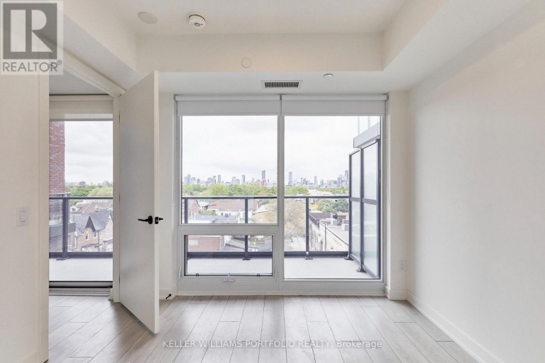 520 - 5 LAKEVIEW AVENUE, Toronto (Trinity-Bellwoods), Ontario, M6J0H3