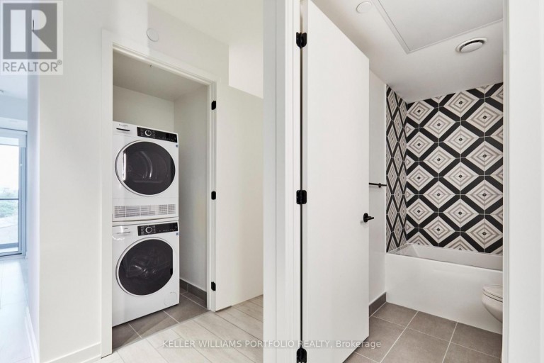 520 - 5 LAKEVIEW AVENUE, Toronto (Trinity-Bellwoods), Ontario, M6J0H3