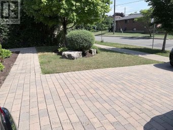 36 STRATHBURN BOULEVARD Toronto (Humberlea-Pelmo Park) Ontario photo 2