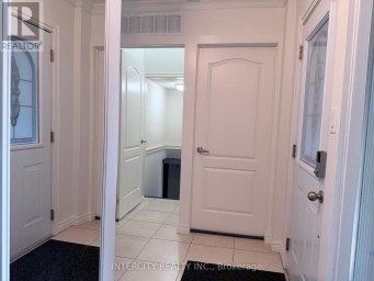 36 STRATHBURN BOULEVARD Toronto (Humberlea-Pelmo Park) Ontario photo 4