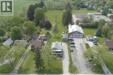 498 NORFOLK Street S Simcoe Ontario photo 2
