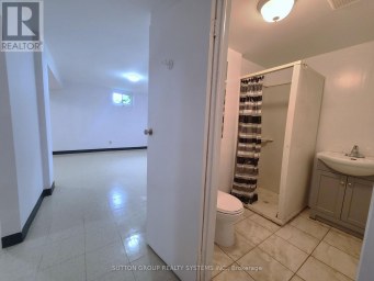 998 KING ROAD King Ontario photo 22