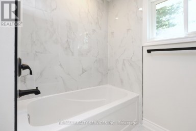 8570 HWY 12 Oro-Medonte Ontario photo 17
