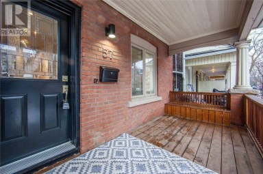 LOWER - 57 BERTMOUNT AVENUE Toronto (South Riverdale) Ontario photo 1