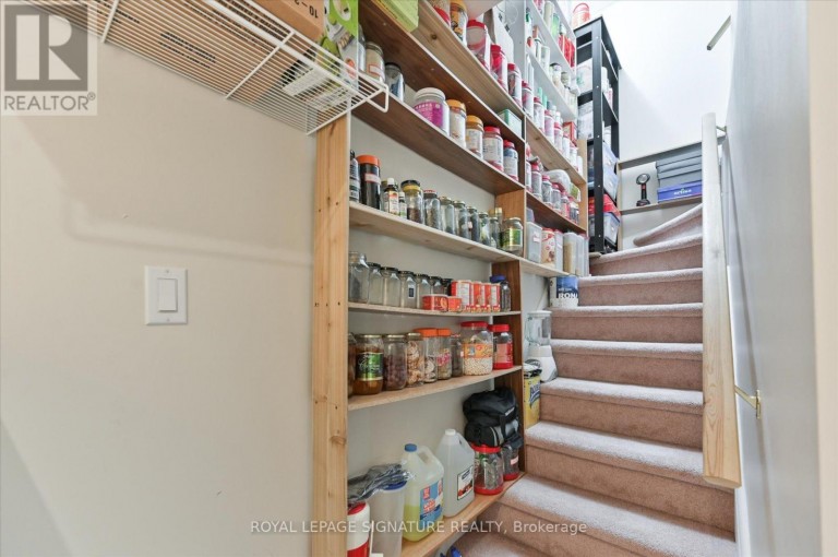 5481 PALMERSTON CRESCENT, Mississauga (Central Erin Mills), Ontario, L5M5Z8