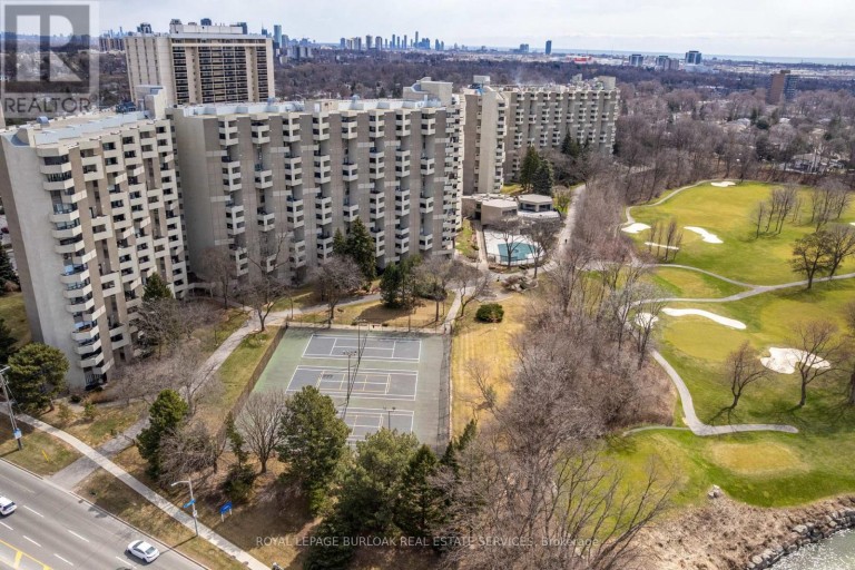 C34 - 300 MILL ROAD, Toronto (Markland Wood), Ontario, M9C4W7
