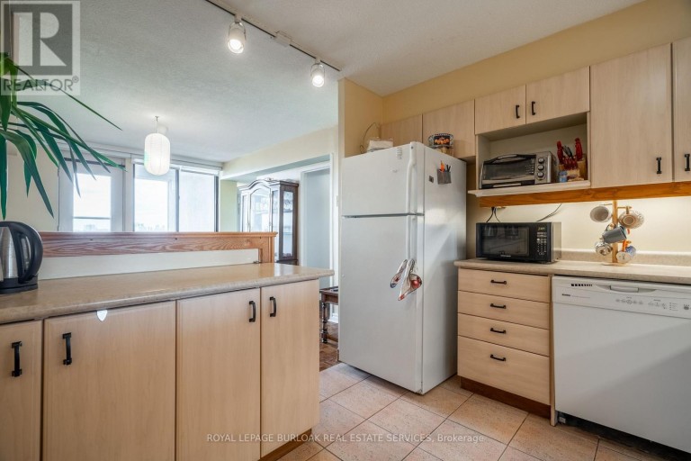 C34 - 300 MILL ROAD, Toronto (Markland Wood), Ontario, M9C4W7