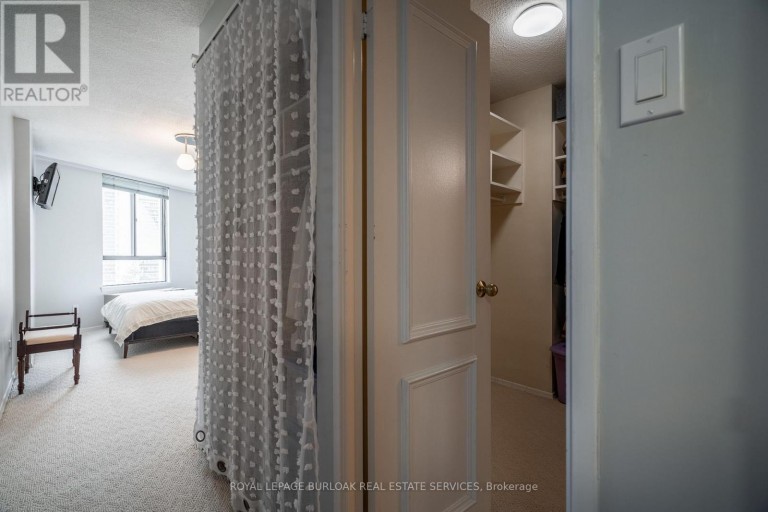 C34 - 300 MILL ROAD, Toronto (Markland Wood), Ontario, M9C4W7