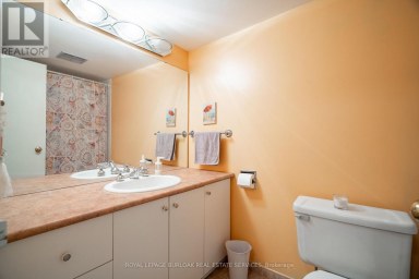 C34 - 300 MILL ROAD Toronto (Markland Wood) Ontario photo 15