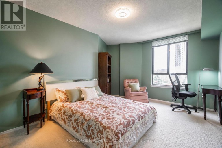 C34 - 300 MILL ROAD, Toronto (Markland Wood), Ontario, M9C4W7