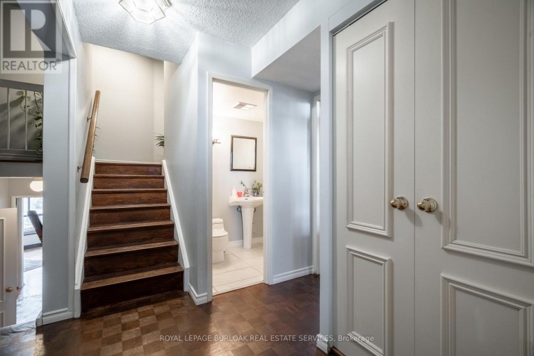 C34 - 300 MILL ROAD, Toronto (Markland Wood), Ontario, M9C4W7