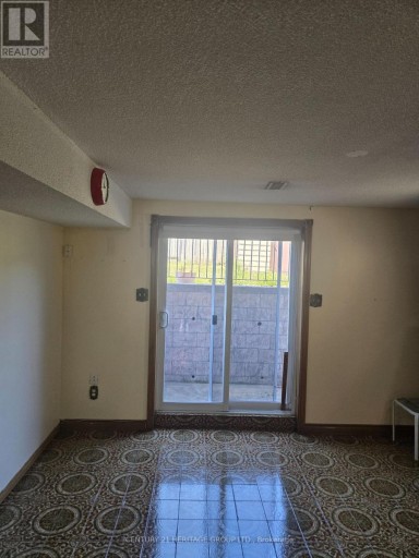 60 ALBANY DRIVE, Vaughan (West Woodbridge), Ontario, L4L2X7