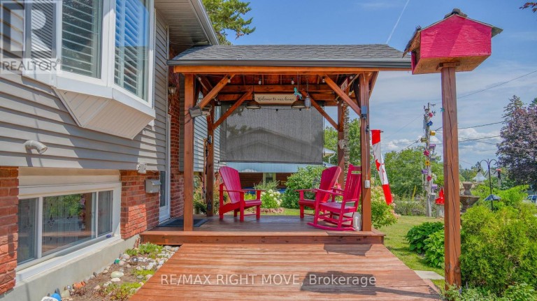 424 HOMEWOOD AVENUE, Orillia, Ontario, L3V3K8