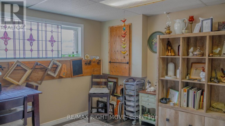 424 HOMEWOOD AVENUE, Orillia, Ontario, L3V3K8
