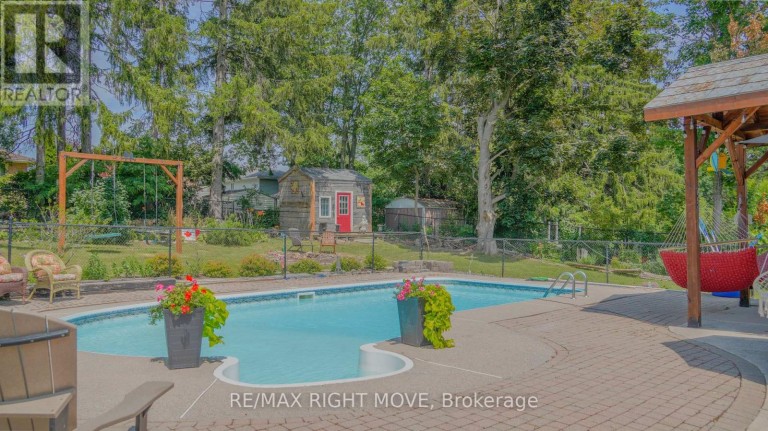 424 HOMEWOOD AVENUE, Orillia, Ontario, L3V3K8