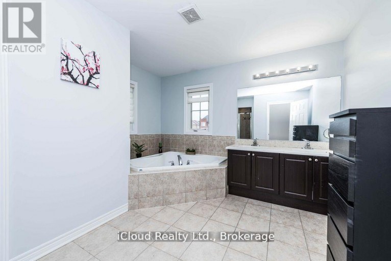 27 TYSONVILLE CIRCLE, Brampton (Northwest Brampton), Ontario, L7A4A6