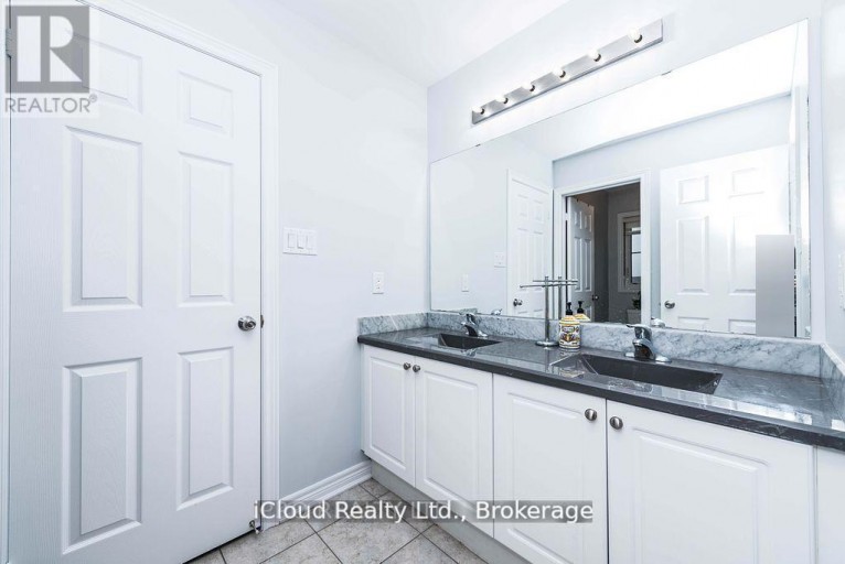 27 TYSONVILLE CIRCLE, Brampton (Northwest Brampton), Ontario, L7A4A6