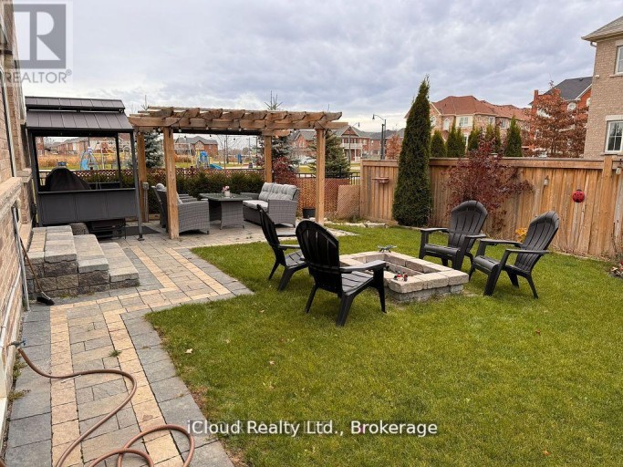 27 TYSONVILLE CIRCLE, Brampton (Northwest Brampton), Ontario, L7A4A6