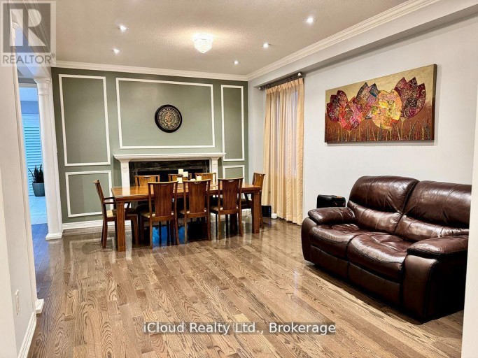 27 TYSONVILLE CIRCLE, Brampton (Northwest Brampton), Ontario, L7A4A6