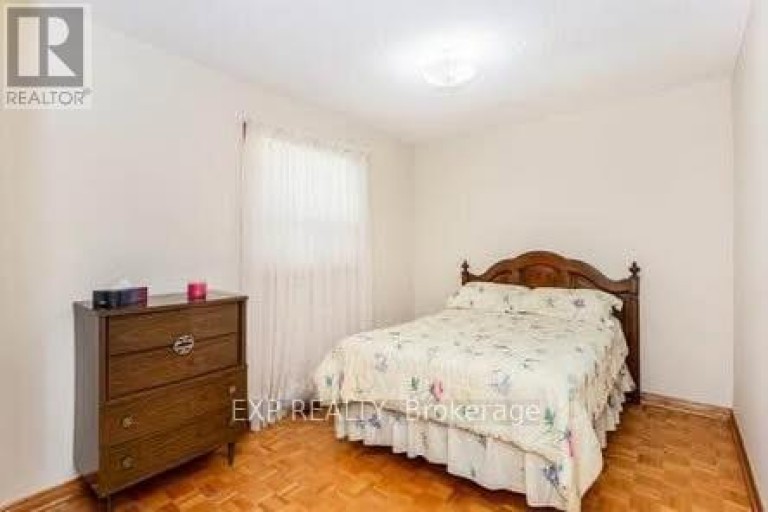 UPPER - 4308 CURIA CRESCENT, Mississauga (Rathwood), Ontario, L4Z2X4