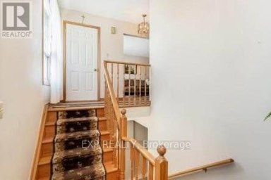 UPPER - 4308 CURIA CRESCENT Mississauga (Rathwood) Ontario photo 3