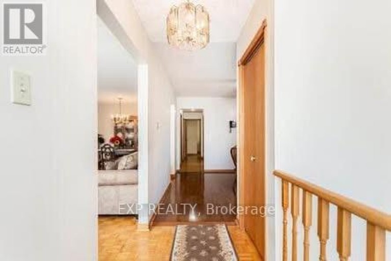 UPPER - 4308 CURIA CRESCENT, Mississauga (Rathwood), Ontario, L4Z2X4