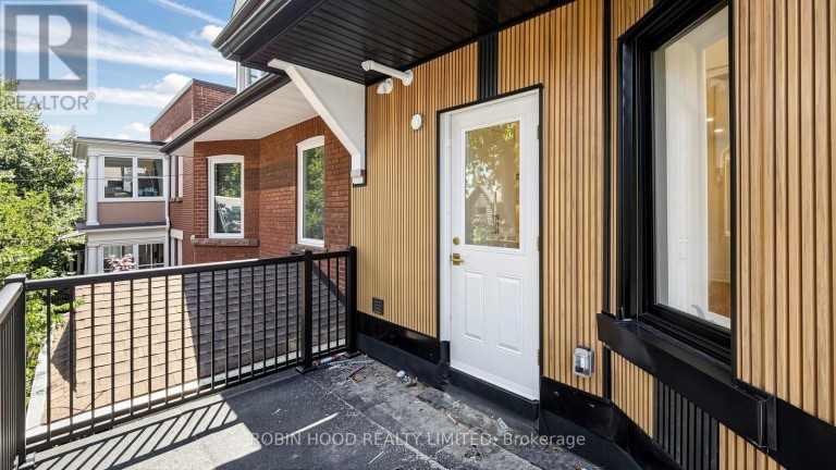 3 - 24 CALLENDER STREET, Toronto (Waterfront Communities), Ontario, M6R2H3