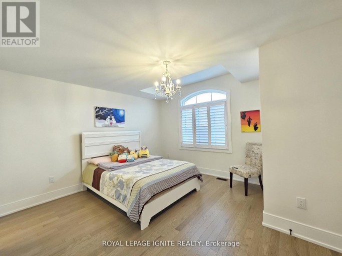 48 DUXBURY ROAD, Brampton (Sandringham-Wellington North), Ontario, L6R4E3