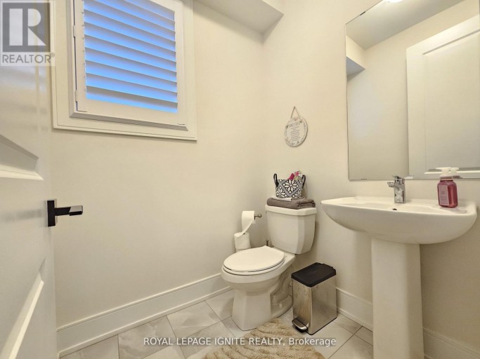 48 DUXBURY ROAD, Brampton (Sandringham-Wellington North), Ontario, L6R4E3