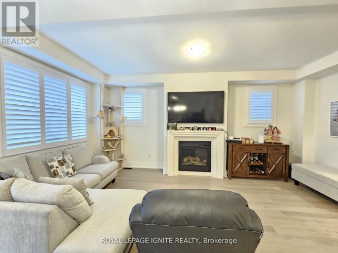 48 DUXBURY ROAD, Brampton (Sandringham-Wellington North), Ontario, L6R4E3