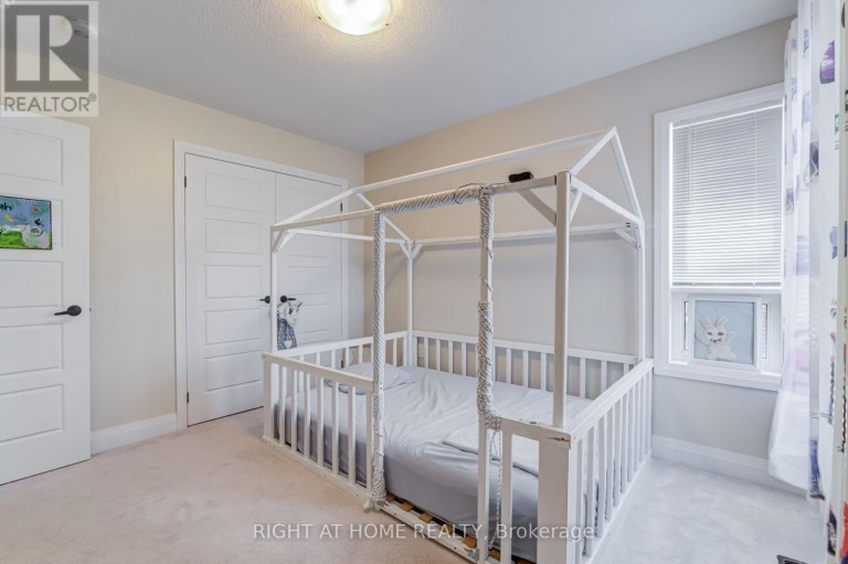 70 WESTLAKE CRESCENT, Bradford West Gwillimbury (Bradford), Ontario, L3Z4K4