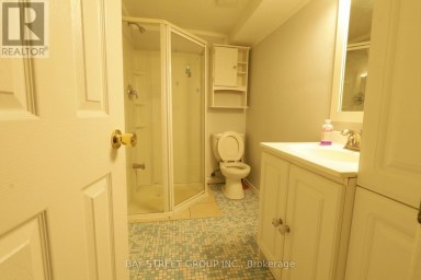280 BOISDALE AVENUE Richmond Hill (Harding) Ontario photo 3