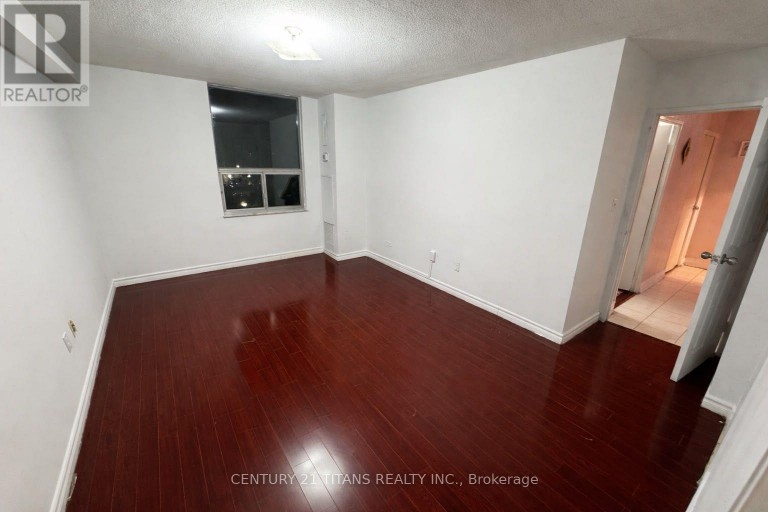 311 - 10 EDGECLIFFE GOLFWAY, Toronto (Flemingdon Park), Ontario, M3C3A3