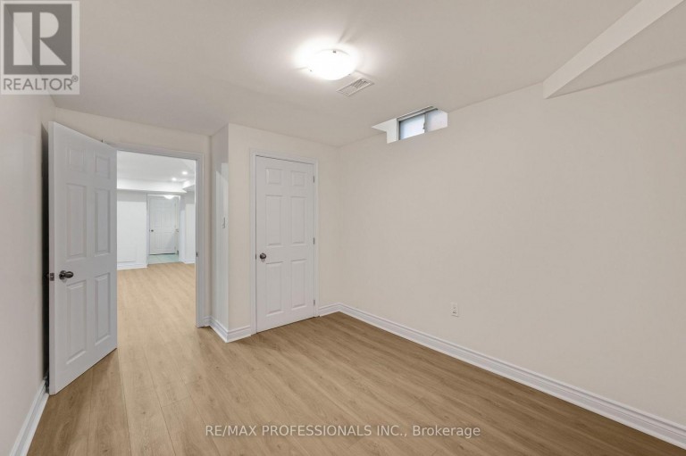 BSMT - 2900 TRADEWIND DRIVE, Mississauga (Meadowvale), Ontario, L5N6L2