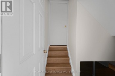 BSMT - 2900 TRADEWIND DRIVE Mississauga (Meadowvale) Ontario photo 2