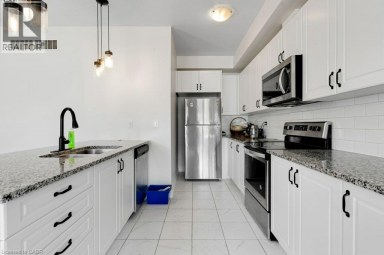 397 WESTWOOD Drive Unit# B Kitchener Ontario photo 18