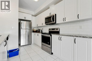 397 WESTWOOD Drive Unit# B Kitchener Ontario photo 19