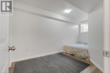 397 WESTWOOD Drive Unit# B Kitchener Ontario photo 26