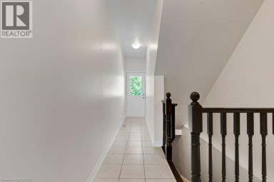 397 WESTWOOD Drive Unit# B Kitchener Ontario photo 7