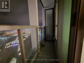 1806B - 50 UPPER MALL WAY Vaughan (Brownridge) Ontario photo 10