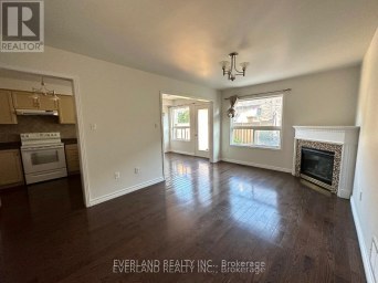 7 BASSETT AVENUE Richmond Hill (Langstaff) Ontario photo 2