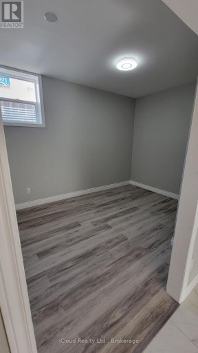 296 HICKLING TRAIL, Barrie (Grove East), Ontario, L4M5X9