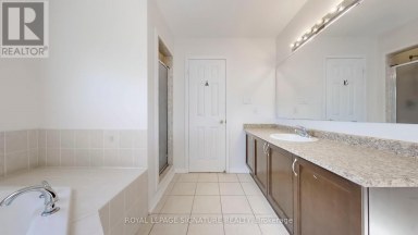 138 SUN KING CRESCENT Barrie (Innis-Shore) Ontario photo 25