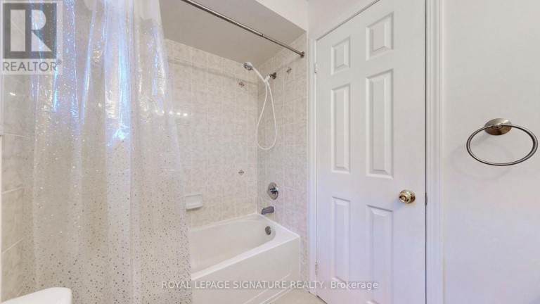 138 SUN KING CRESCENT, Barrie (Innis-Shore), Ontario, L4M0E5